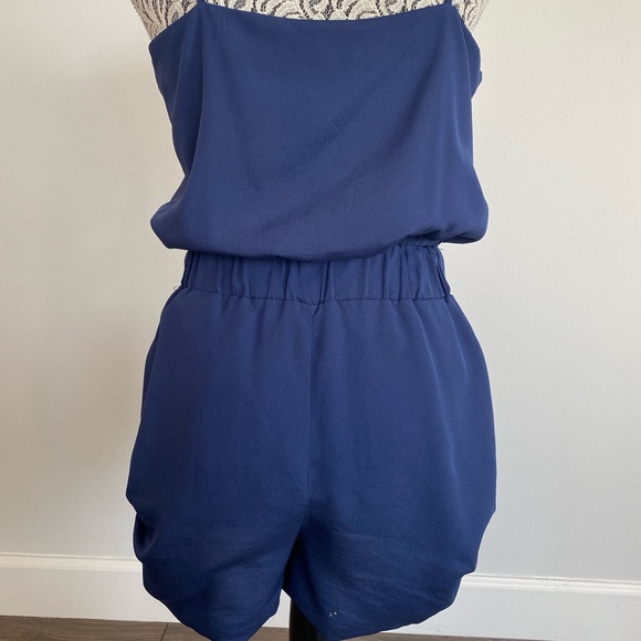 Navy blue romper with gathered sides and cinched waste - Picture 4 of 4